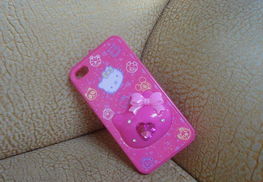 Hello Kitty & 米奇卡通iPhone4手机壳 价格、厂家与礼品设计全解析